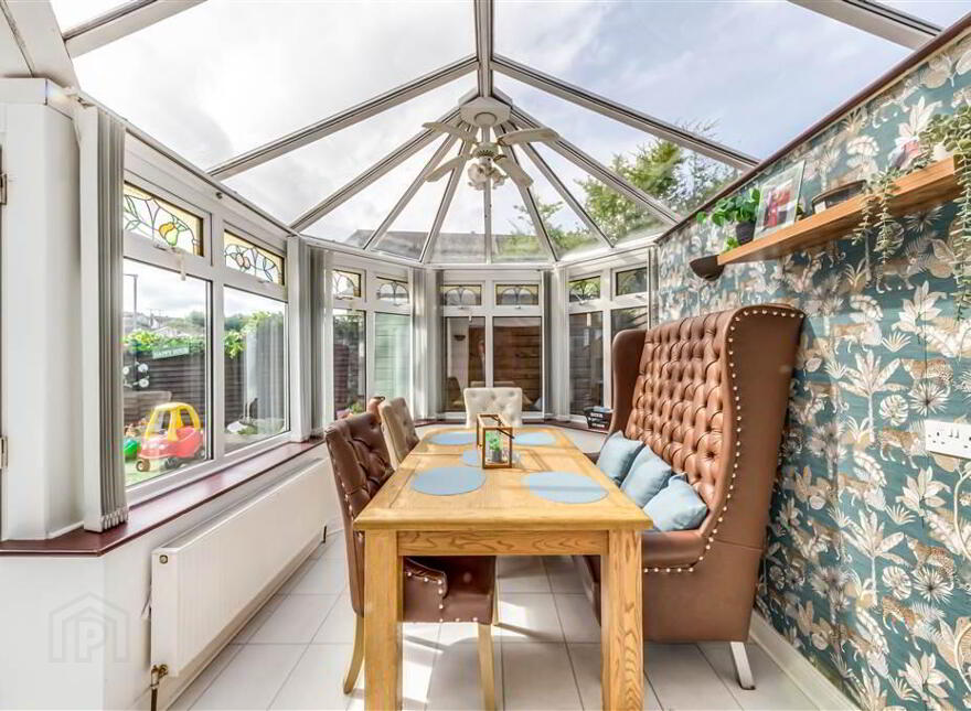 72 Lagmore Meadows, Dunmurry, Belfast, BT17 0TH
