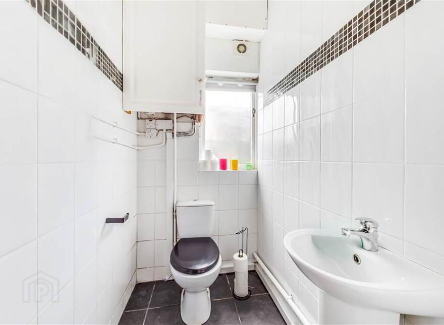 72 Lagmore Meadows, Dunmurry, Belfast, BT17 0TH