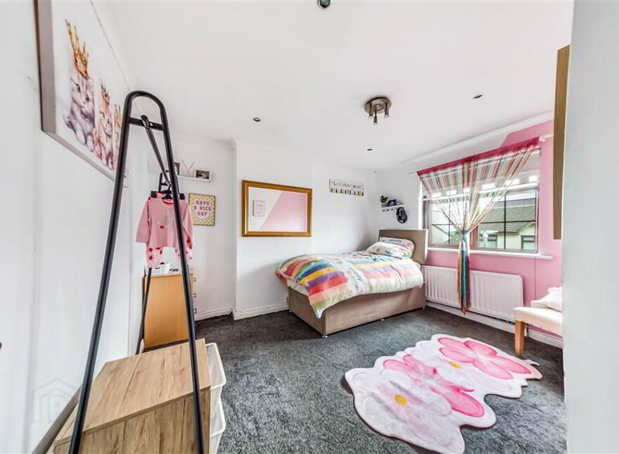 72 Lagmore Meadows, Dunmurry, Belfast, BT17 0TH