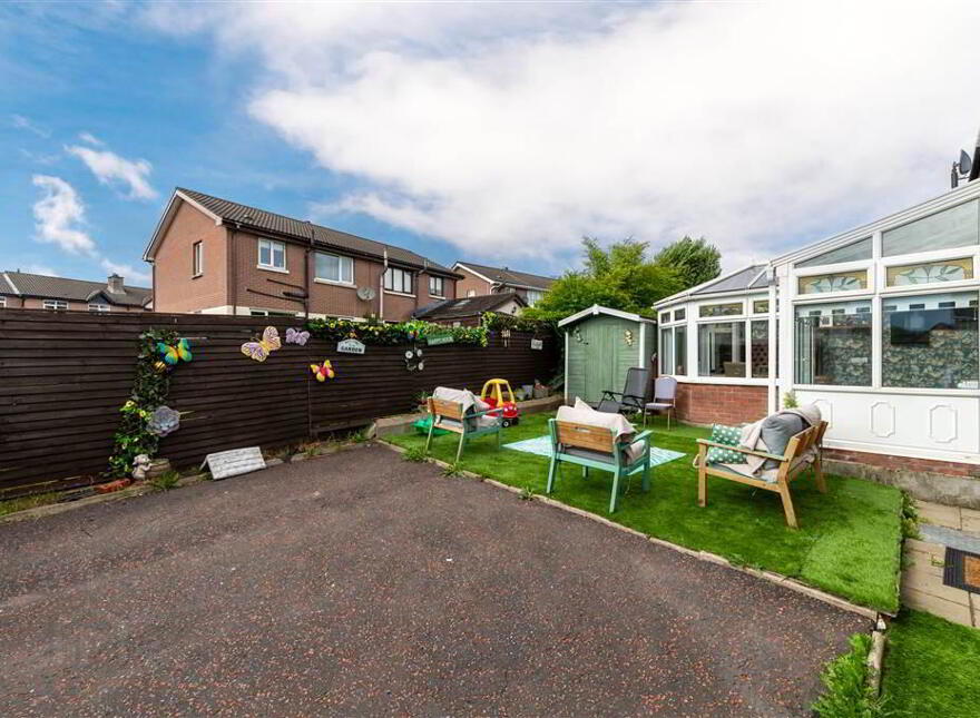72 Lagmore Meadows, Dunmurry, Belfast, BT17 0TH