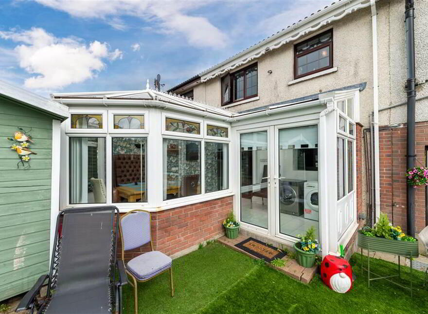 72 Lagmore Meadows, Dunmurry, Belfast, BT17 0TH