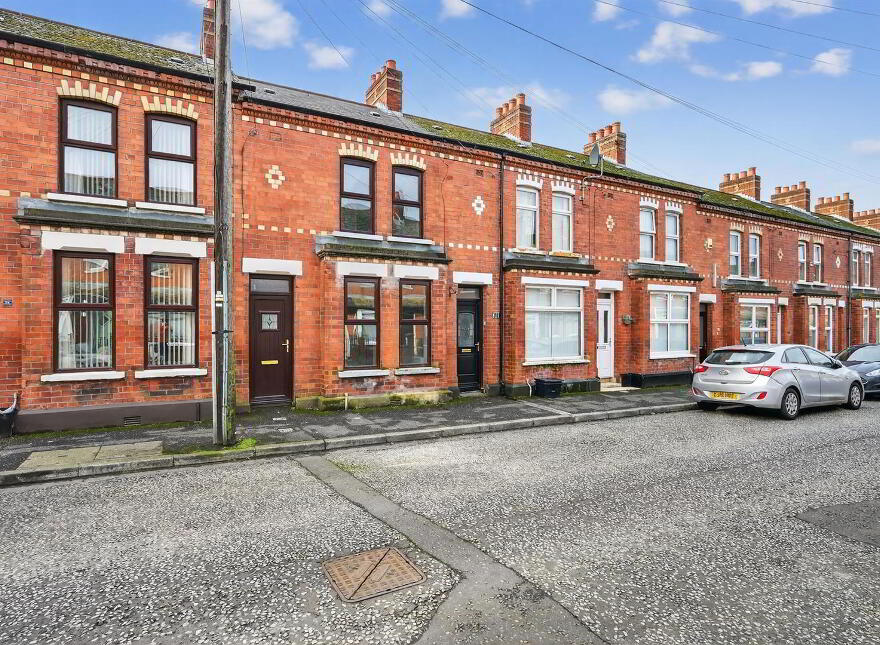 26 Meadowbank Place, Belfast, BT9 7FF