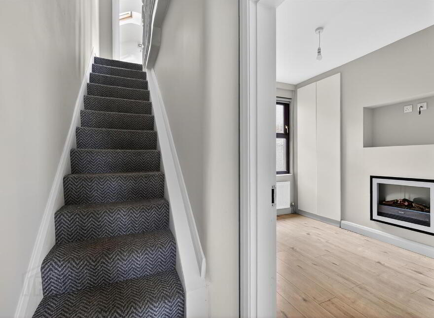 26 Meadowbank Place, Belfast, BT9 7FF