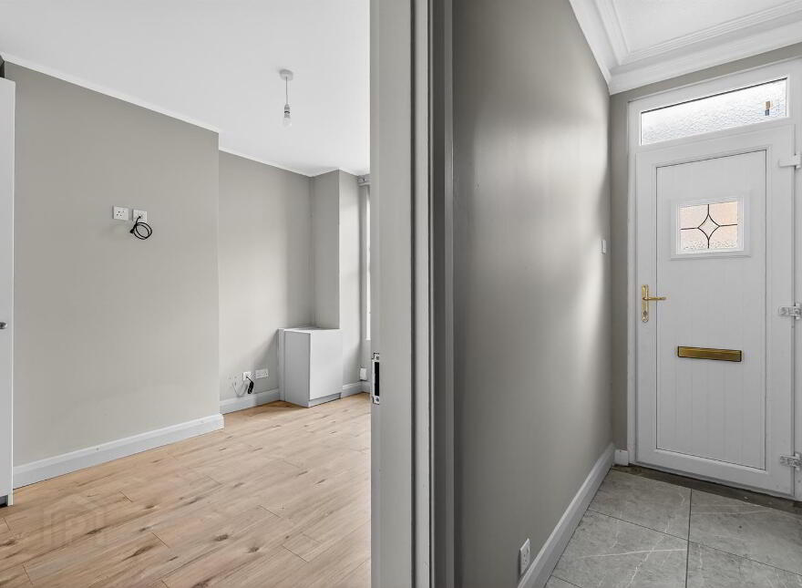 26 Meadowbank Place, Belfast, BT9 7FF