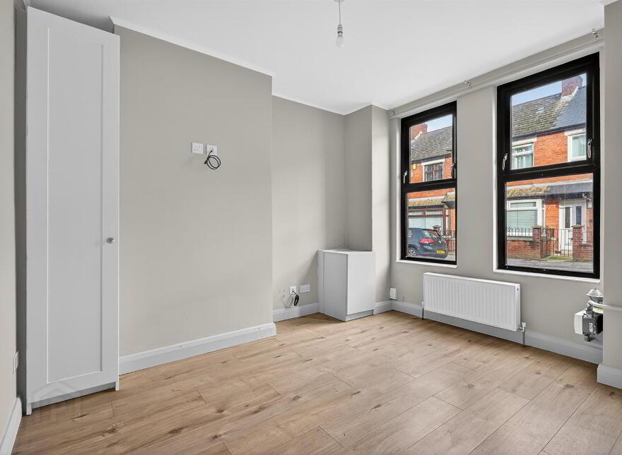 26 Meadowbank Place, Belfast, BT9 7FF