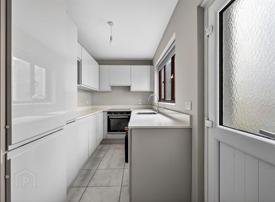 26 Meadowbank Place, Belfast, BT9 7FF