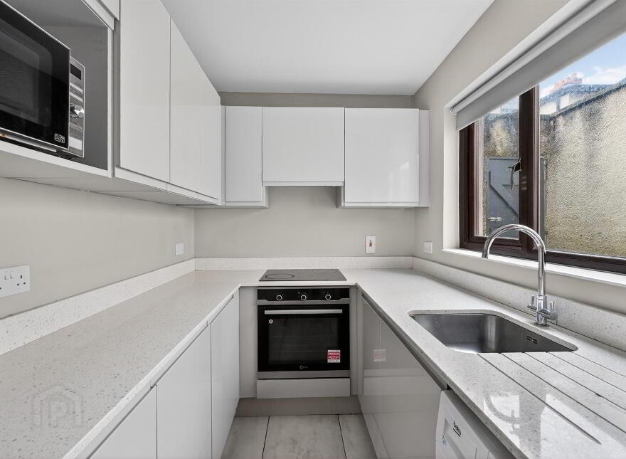 26 Meadowbank Place, Belfast, BT9 7FF