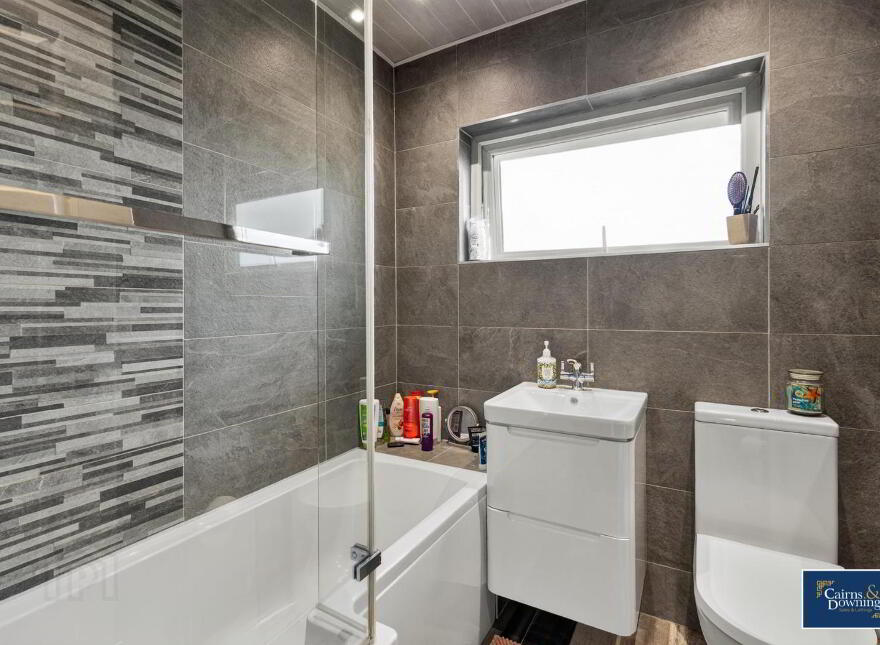 15 Wallace Park, Dromore, BT25 1PW