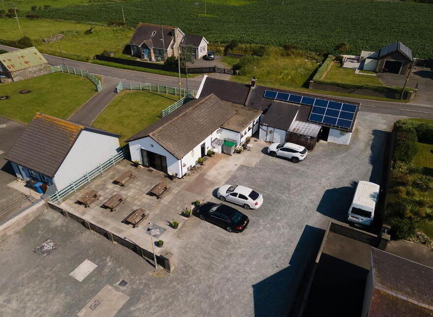 Minerstown Tavern, 68 Minerstown Road, Downpatrick, BT30 8LS