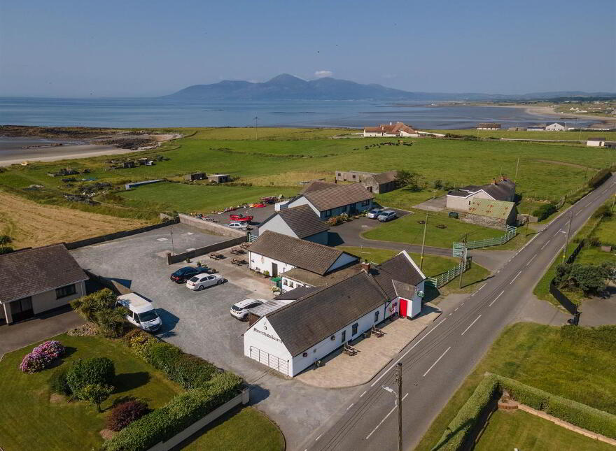 Minerstown Tavern, 68 Minerstown Road, Downpatrick, BT30 8LS