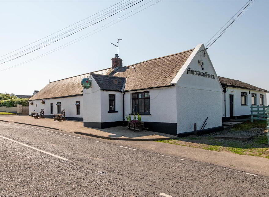 Minerstown Tavern, 68 Minerstown Road, Downpatrick, BT30 8LS