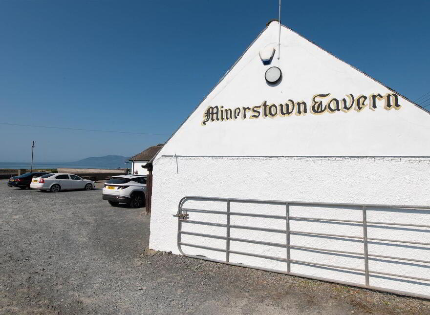 Minerstown Tavern, 68 Minerstown Road, Downpatrick, BT30 8LS