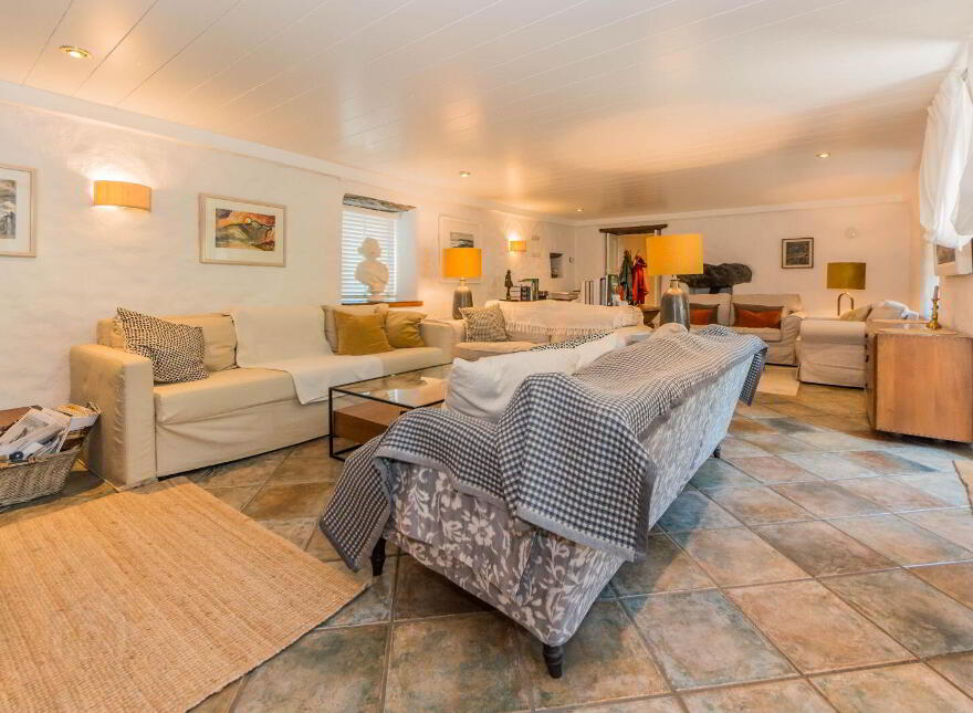 Lazy Acre, Shandrum Beg, Bantry, P75TX84