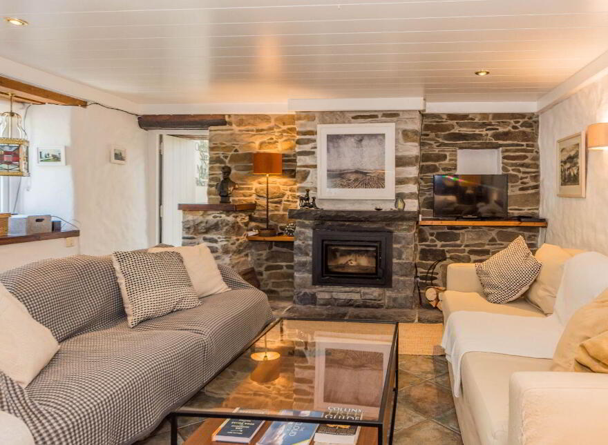 Lazy Acre, Shandrum Beg, Bantry, P75TX84
