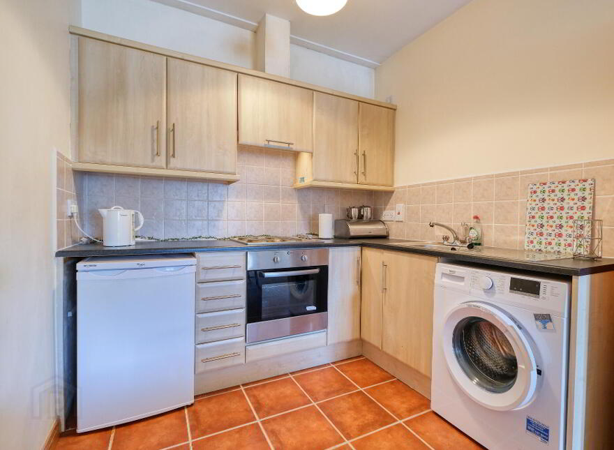 9 Annville Place, New Street, N39DR98
