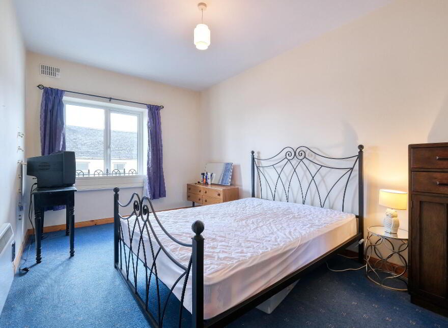 9 Annville Place, New Street, N39DR98