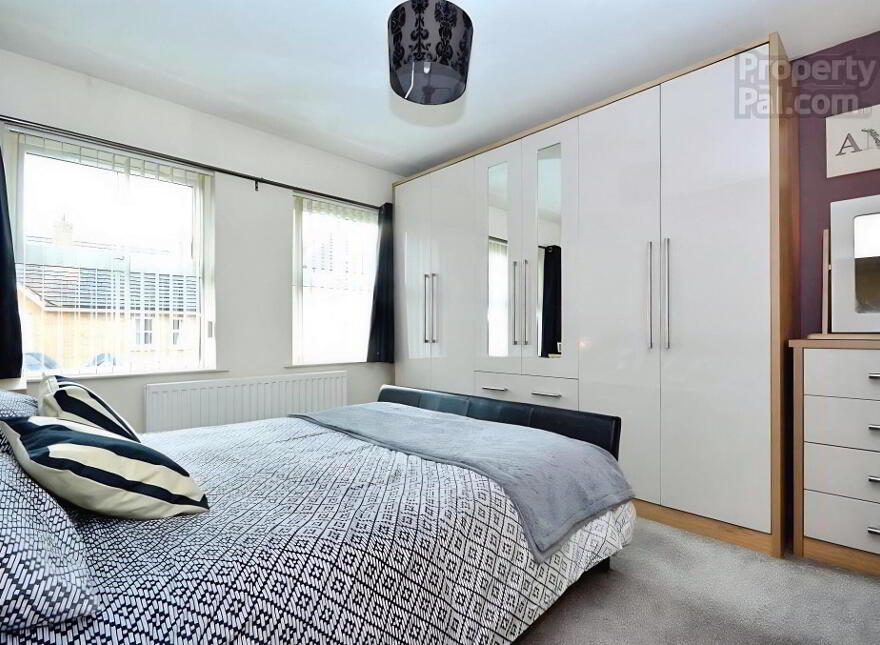 3 Mornington View, Lisburn, BT28 2WS