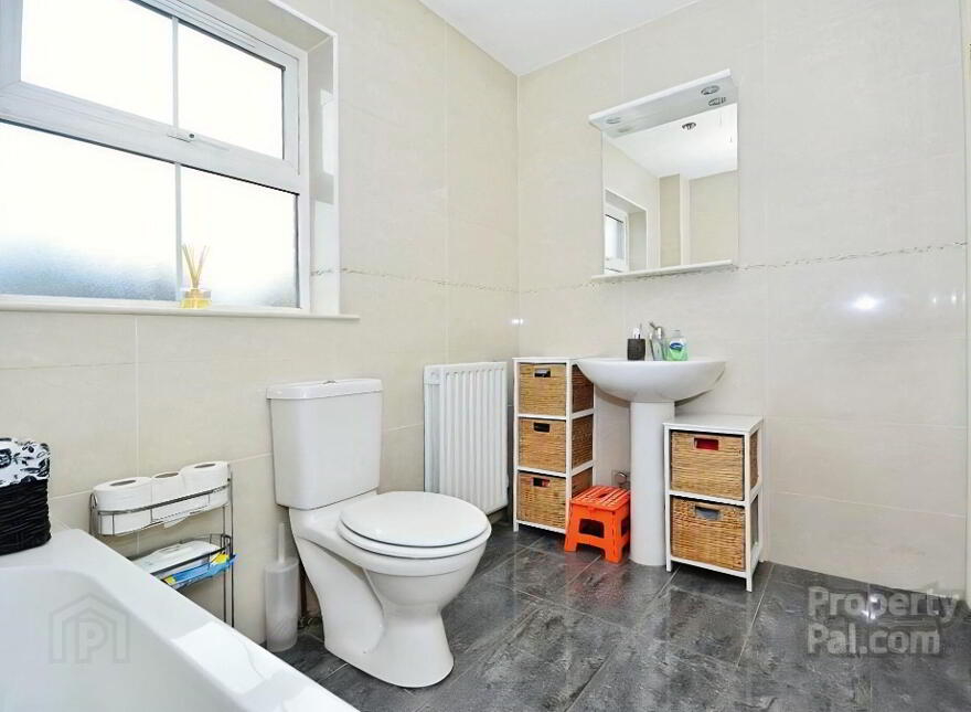 3 Mornington View, Lisburn, BT28 2WS