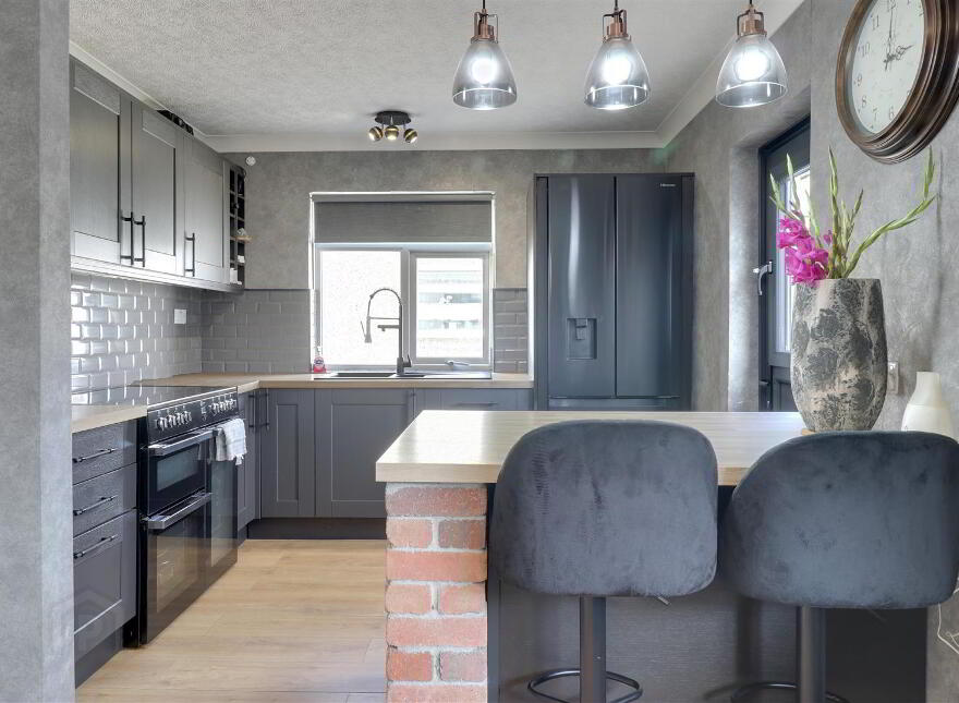 18 Dromena Gardens, Newtownards, BT23 4PX