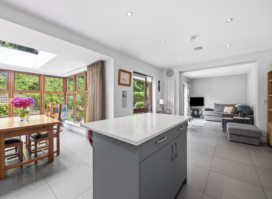 2 Knockvale Grove, Belfast, BT5 6HL