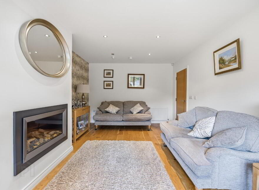 2 Knockvale Grove, Belfast, BT5 6HL