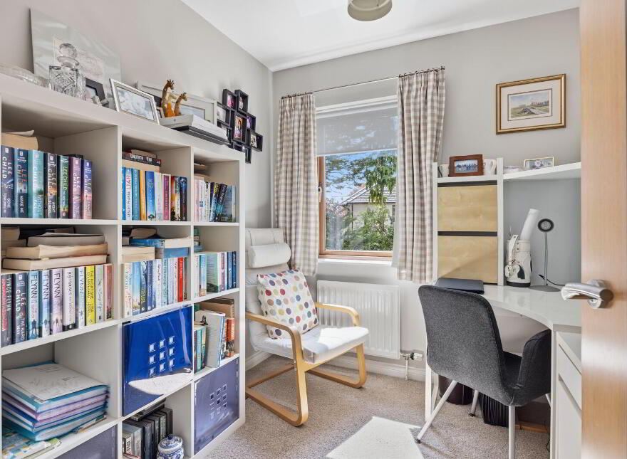 2 Knockvale Grove, Belfast, BT5 6HL