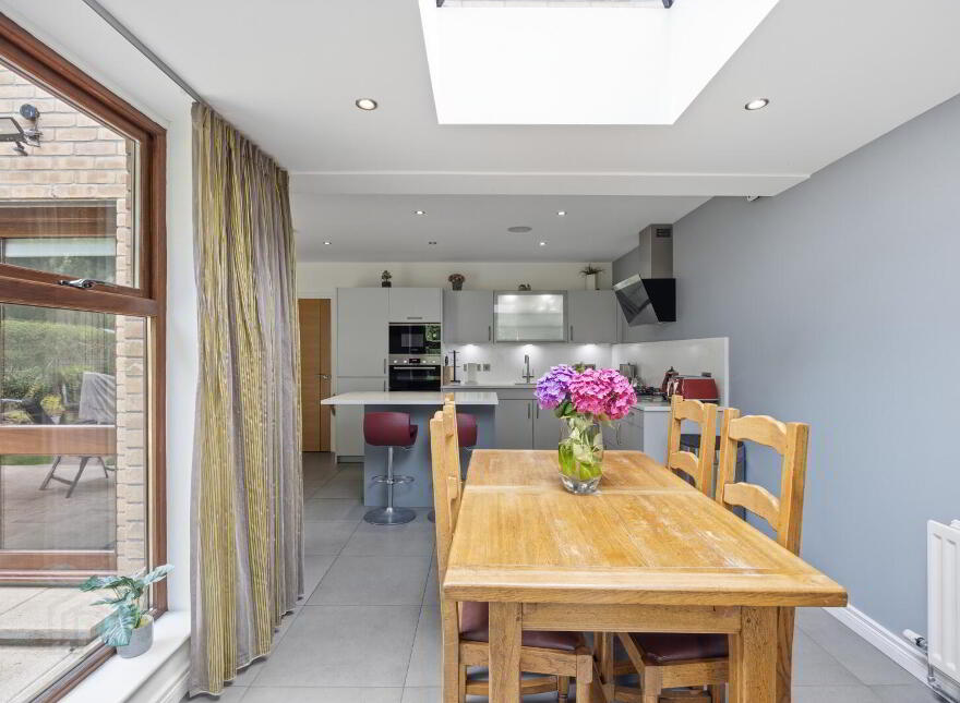 2 Knockvale Grove, Belfast, BT5 6HL