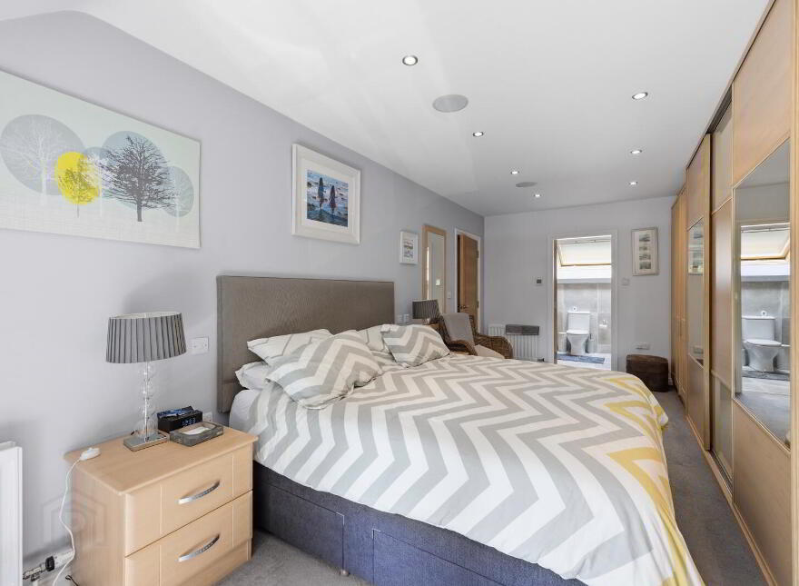 2 Knockvale Grove, Belfast, BT5 6HL
