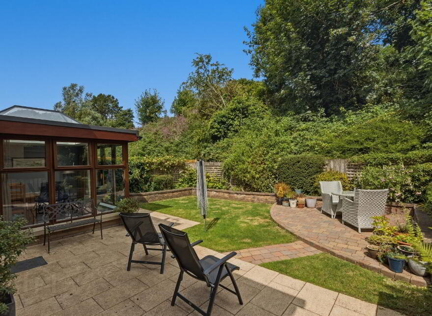2 Knockvale Grove, Belfast, BT5 6HL