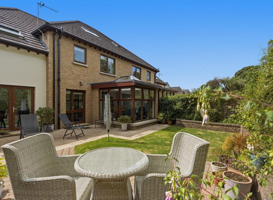 2 Knockvale Grove, Belfast, BT5 6HL