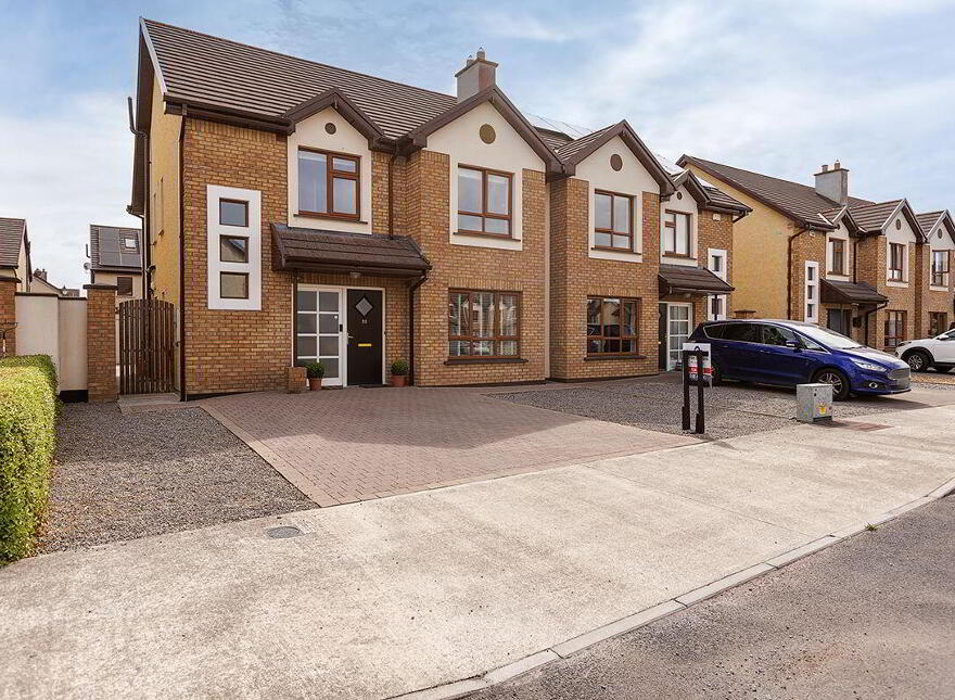 59 Monksfield, Abbeyside, Dungarvan, X35P899 photo