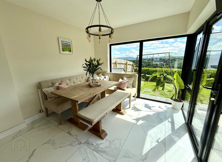 34 Cumber View, Claudy, Derry, BT47 4FG