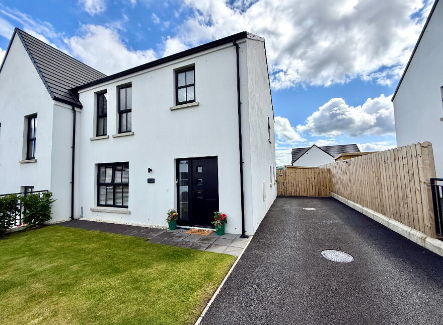 34 Cumber View, Claudy, Derry, BT47 4FG