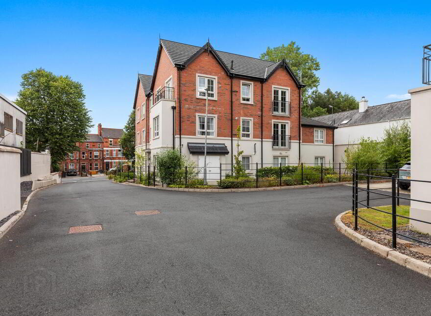Apt 5 Ebrington Hall, 149 Upper Newtownards Road, Belfast, BT4 3HX