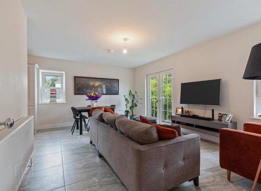 Apt 5 Ebrington Hall, 149 Upper Newtownards Road, Belfast, BT4 3HX