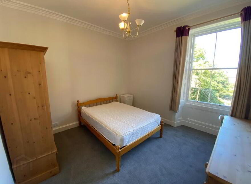 6 Comiston Gardens, Morningside, Edinburgh, EH10 5QH