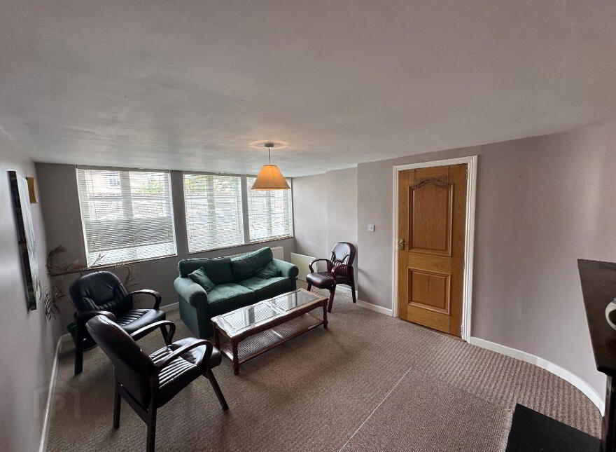 East, Main St, Lismore, P51XH32