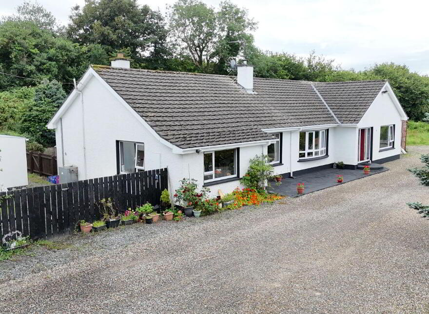 Moness, Burt, Bridgend, F93D52F