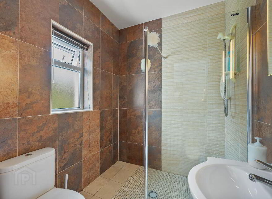 Greybrook, Waterfall, T12KWD6