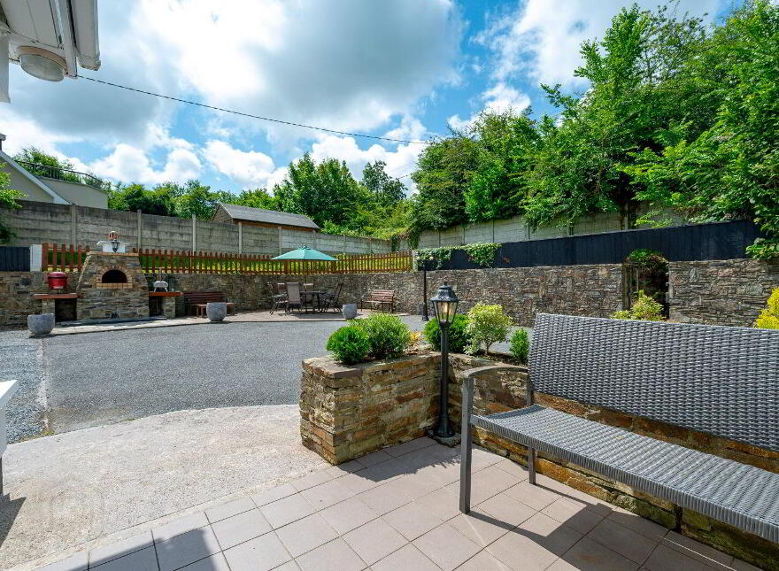 Greybrook, Waterfall, T12KWD6