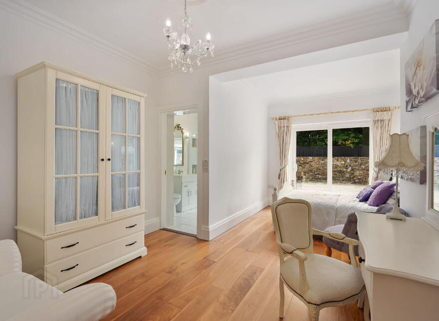 Greybrook, Waterfall, T12KWD6