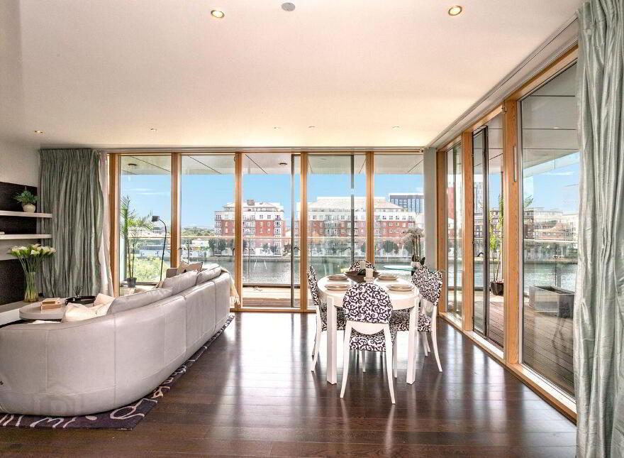 Apartment 40 The Waterfront Hanover Quay, Hanover Quay, D02KD54
