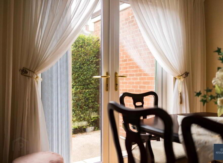 36 Donard Gardens, Lurgan, BT66 8EU
