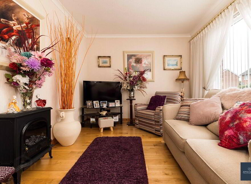 36 Donard Gardens, Lurgan, BT66 8EU