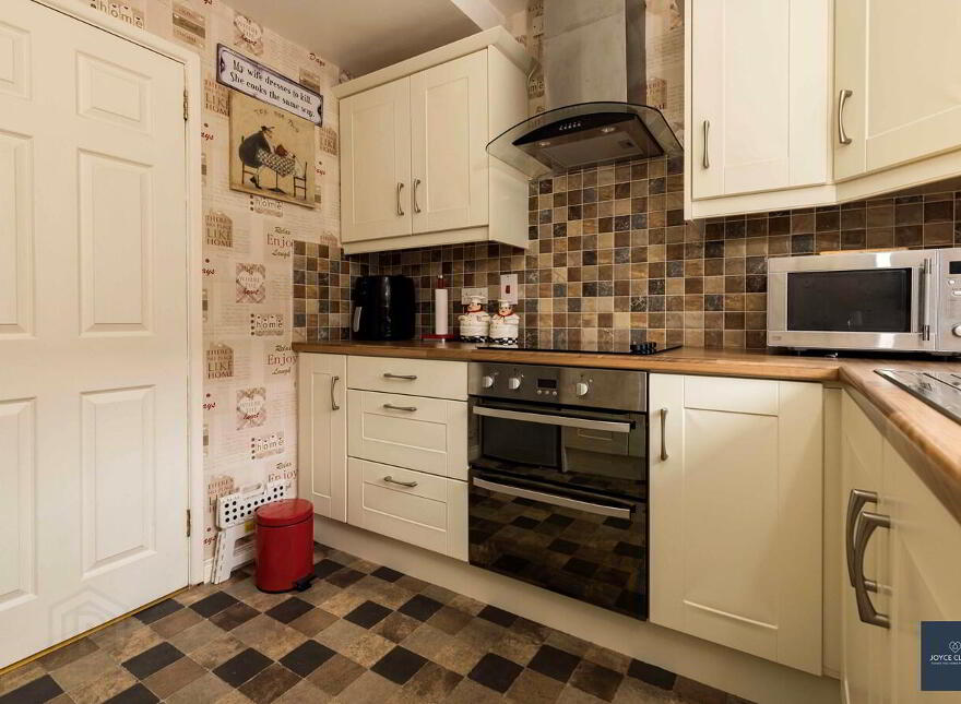 36 Donard Gardens, Lurgan, BT66 8EU