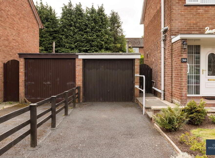 36 Donard Gardens, Lurgan, BT66 8EU