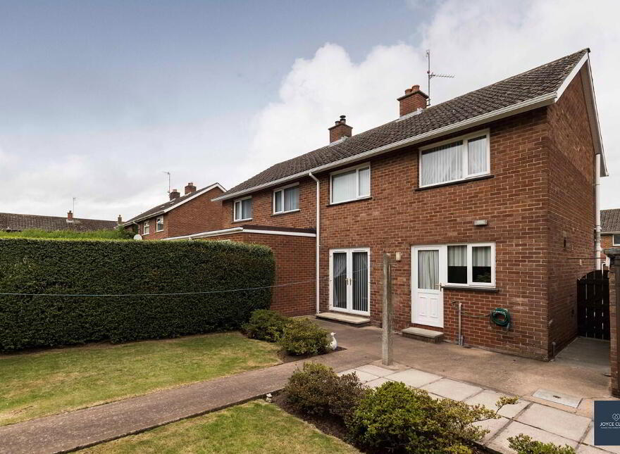 36 Donard Gardens, Lurgan, BT66 8EU