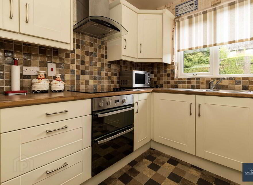 36 Donard Gardens, Lurgan, BT66 8EU