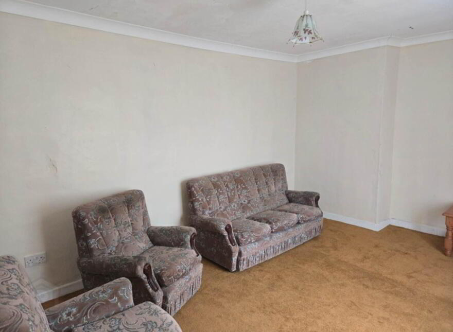 Church Street, Glenamaddy, F45W840
