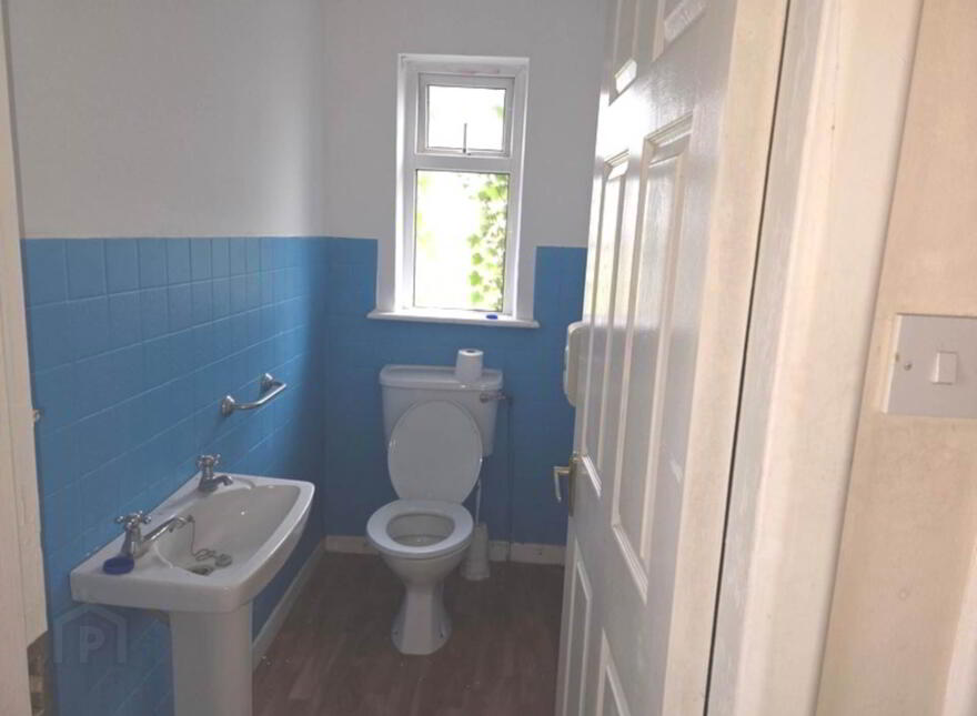 Church Street, Glenamaddy, F45W840